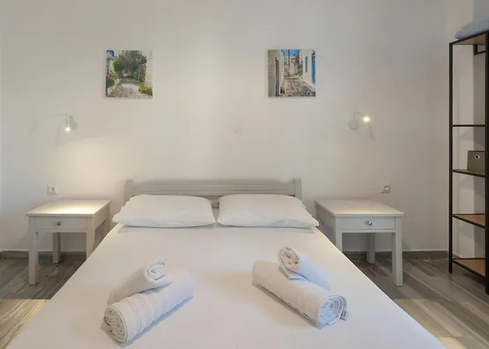 招待所 Piertzovani Páros