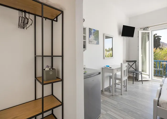 Piertzovani بيت ضيافة باروس